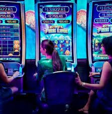 paito newyorkmid mobile platform interface showing live betting and casino options